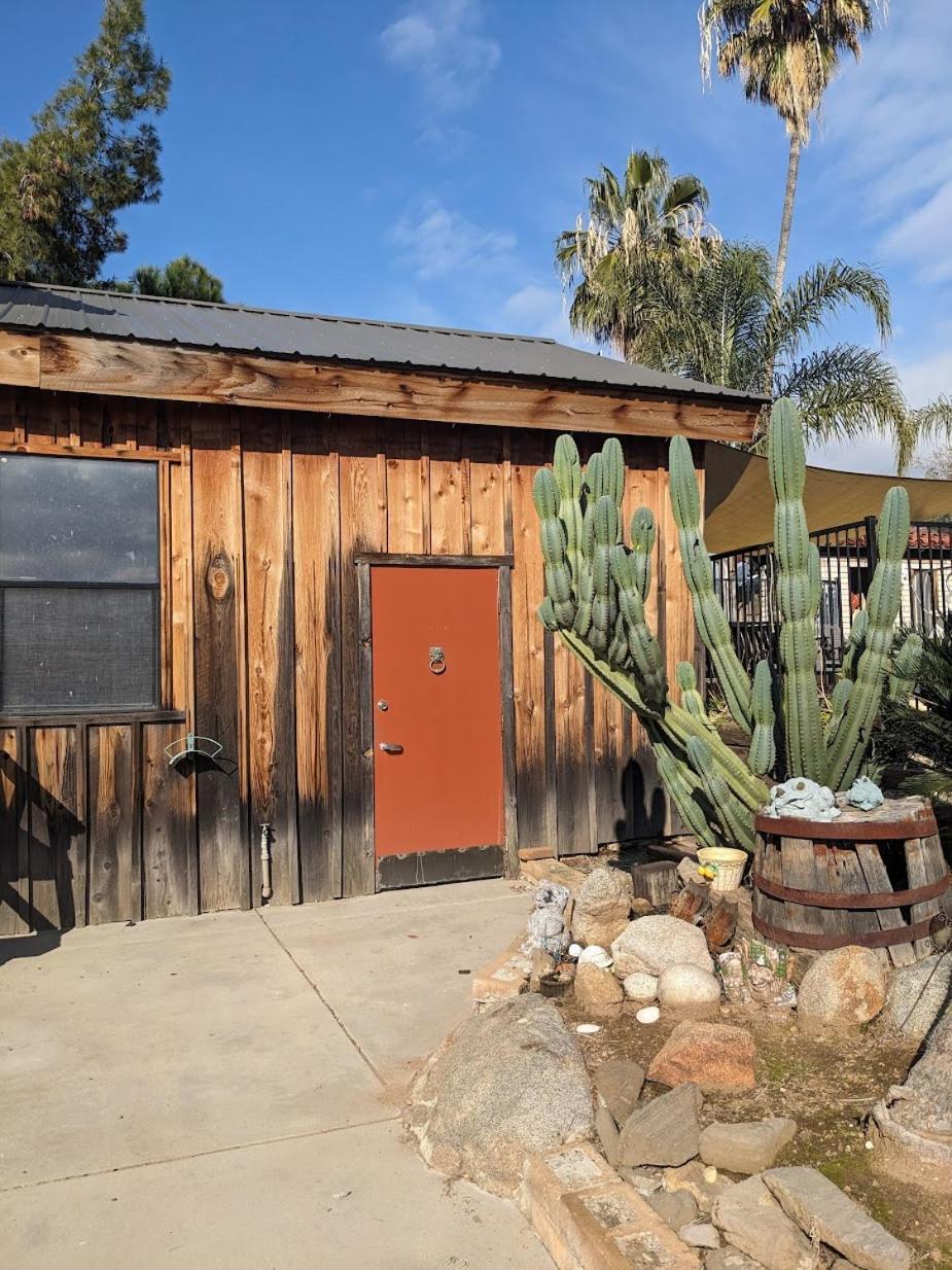 סקוו ואלי Rustic Rooms Barn Loft מראה חיצוני תמונה